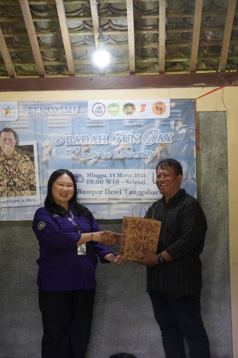 Semangat Kebersamaan dan Iman Menguat di Ibadah Padang FUN Day Mahasiswa UKRIM